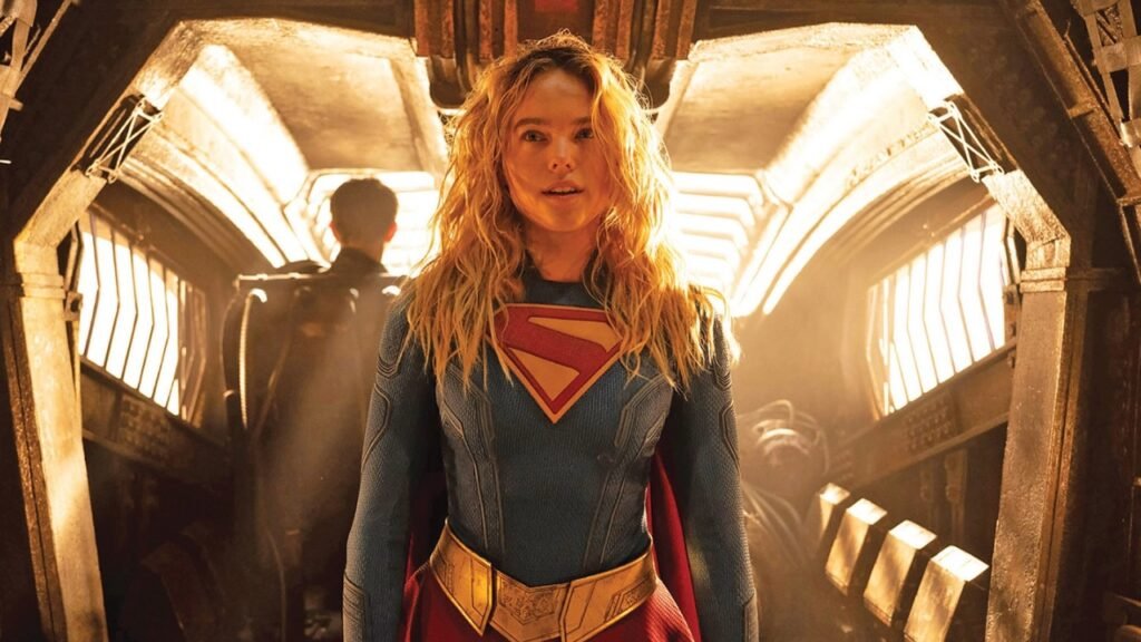 Supergirl aparece em cena de novo material oficial do filme da DC