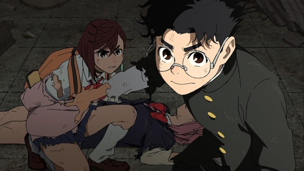 7 animes para maratonar sem entrar em uma saga gigante 6 Momo e Okarun em cena do anime Dandadan.