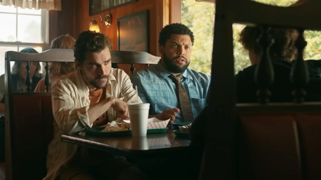 Idiotas: trailer oficial mostra Dave Franco e O'Shea Jackson Jr. em missão que vira um caos 2 Dave Franco e O'Shea Jackson Jr. em cena de Idiotas