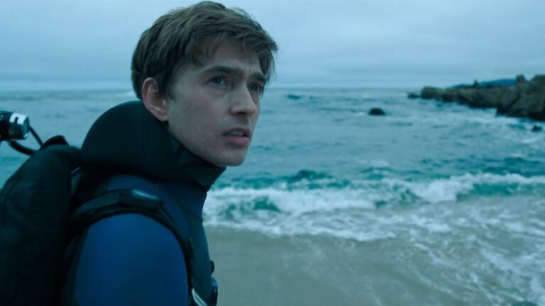 Dentro da Baleia ganha trailer oficial com Austin Abrams e Josh Brolin 2 Austin Abrams como Jay Gardiner em Dentro da Baleia
