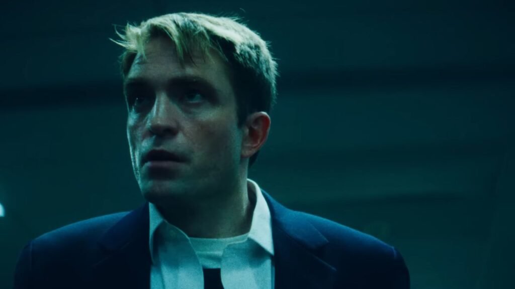 Robert Pattinson em cena do filme Primetime
